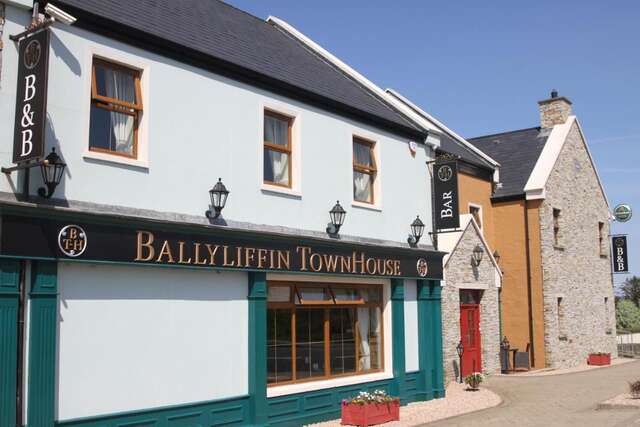 Отель Ballyliffin TownHouse Boutique Hotel Баллилиффин-30